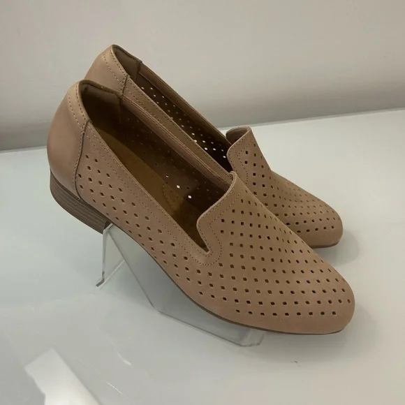 Clark’s suade loafers - Picture 4 of 6